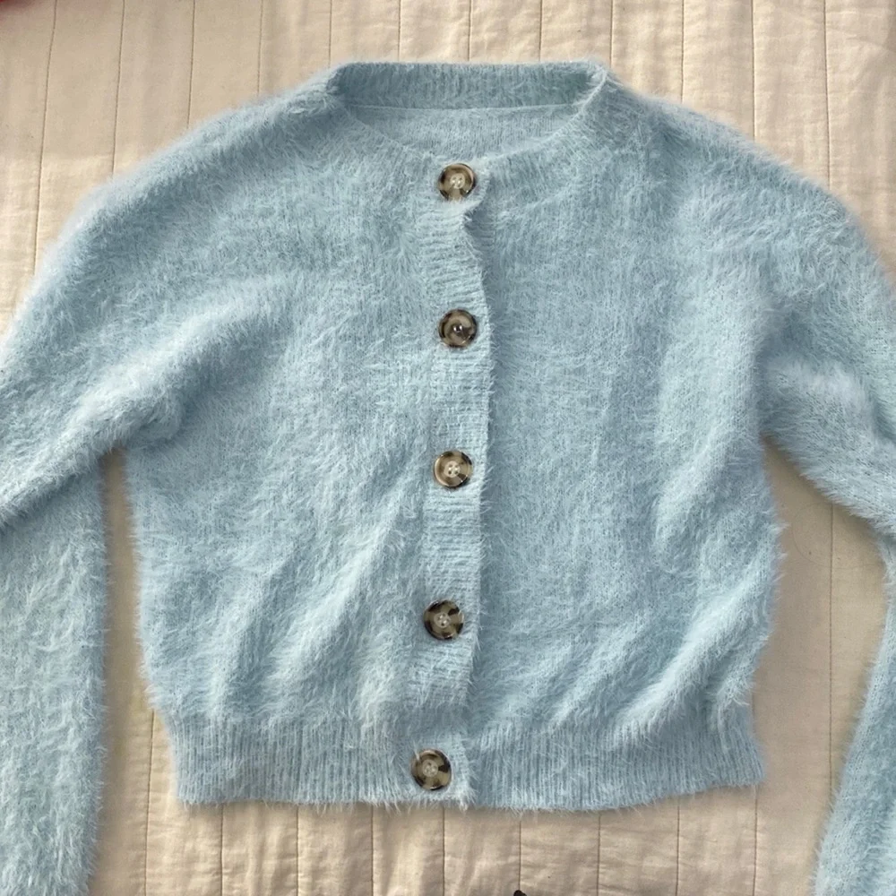 Cardigan - Picture 1 of 1